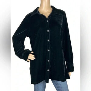 Croft And Barrow Black Velvet Plush Long Sleeved Collared Button Up Women Size M